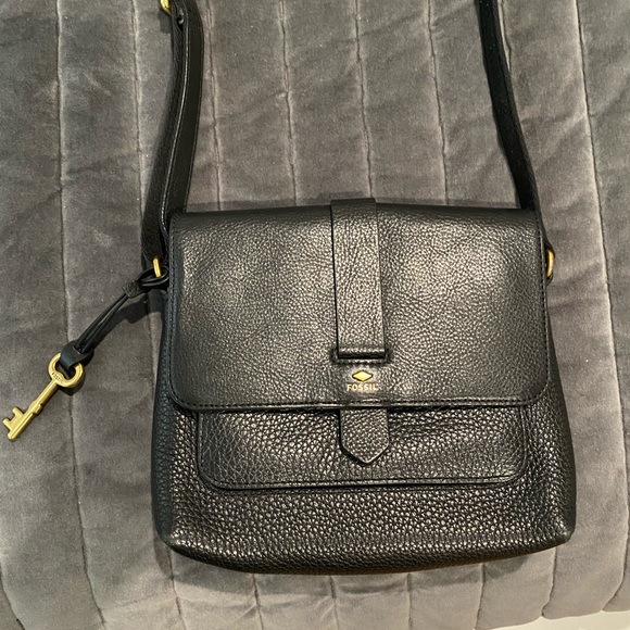 Fossil Crossbody - Picture 2 of 5